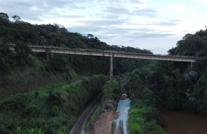 Sem Título-2 Estrutura da rodovia na altura do Médio Piracicaba foi alvo de falsa denúncia de risco de desabamento; PRF solicitou vistoria do DNIT na Ponte Torta para ratificar segurança da estrutura
