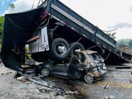 Maioria das vítimas na colisão é de passageiros do ônibus que viajava de São Paulo para a Bahia; Acidente ocorreu na altura de Teófilo Ottoni, Capital Mundial das Pedras Preciosas