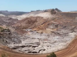 A questão sobre a Barragem do Fundão gerou controvérsias, especialmente após a publicação de aditivos contratuais nos Diários Oficiais de Aimorés e Ipatinga, em 2019, que confirmaram o adiantamento de R$ 630.115,33 como parte do êxito da ação coletiva