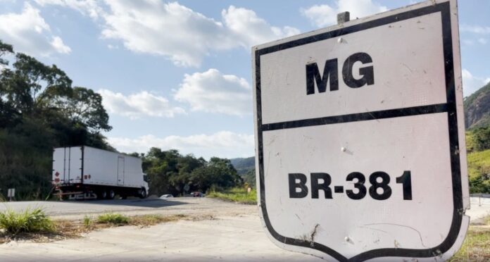 br-381-rodovia Somente no ano de 2023, foram registrados 2.641 acidentes ao longo de toda a extensão da rodovia, resultando em 171 mortes e 3.435 feridos na BR-381