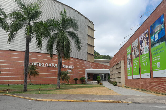 Os ingressos já estão à venda no site Sympla, e para quem prefere comprar pessoalmente, a bilheteira do Centro Cultural Usiminas estará disponível a partir do dia 16 de janeiro, de quinta a sábado, das 12h às 20h.