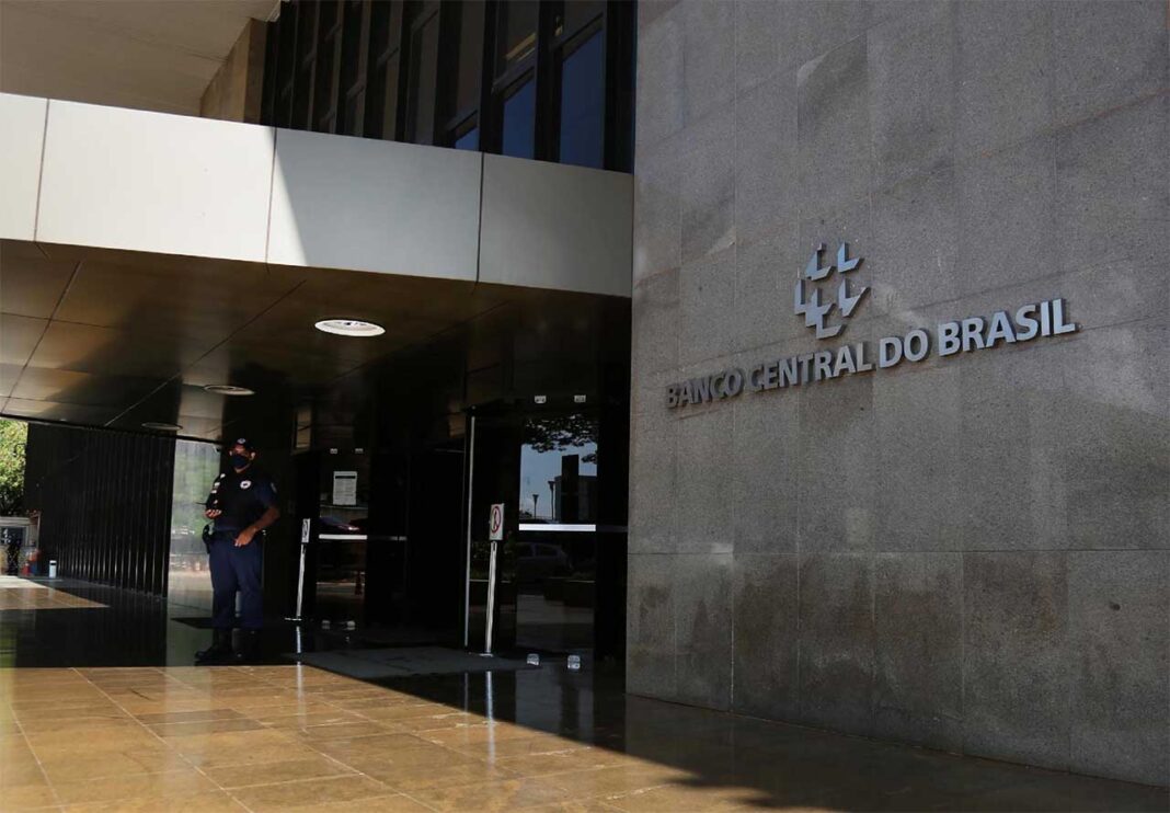 Sem Título-2 Juros elevados podem desacelerar atividade econômica, prejudicando a geração de empregos e a renda das famílias, segundo a Fiemg