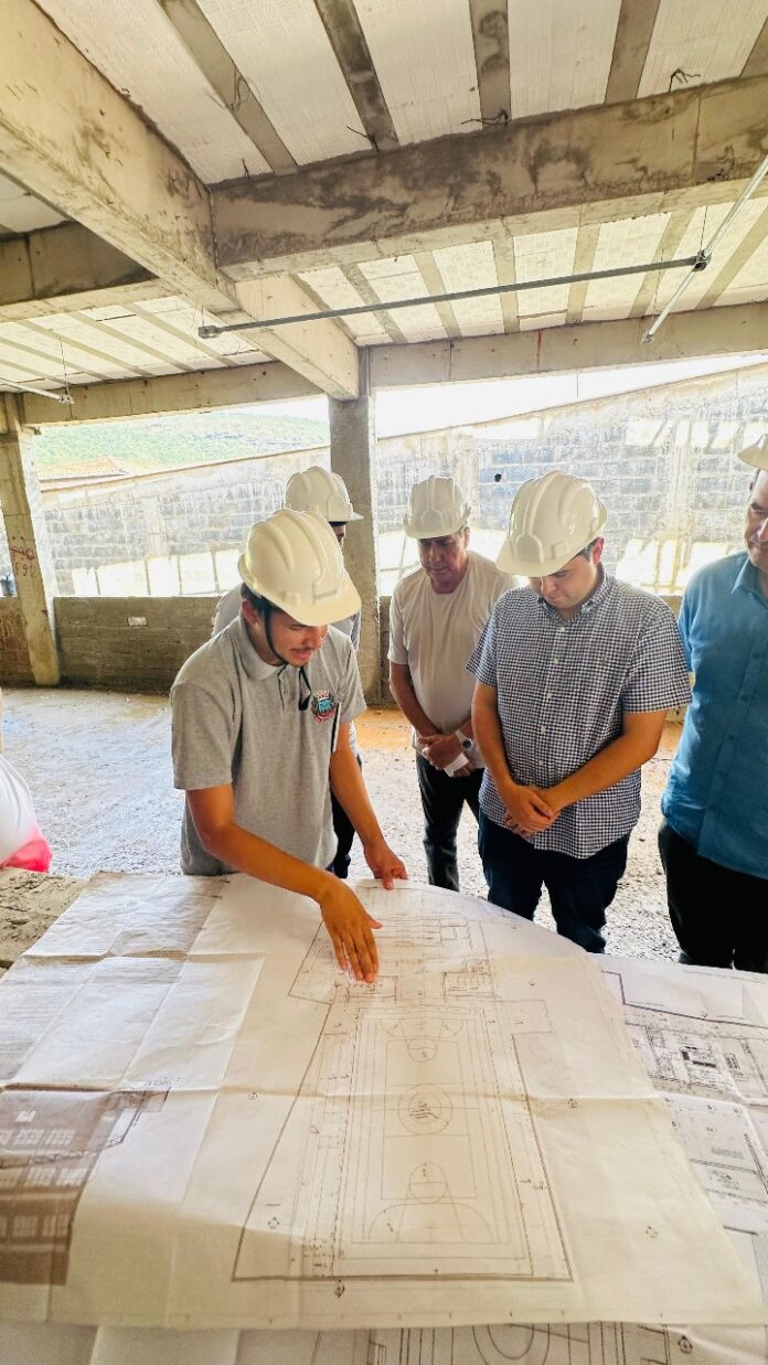 A obra da Escola Municipal João Lima em Conceição do Mato Dentro é uma prioridade para a administração municipal, que visa oferecer uma infraestrutura moderna e adaptada às necessidades da comunidade escolar