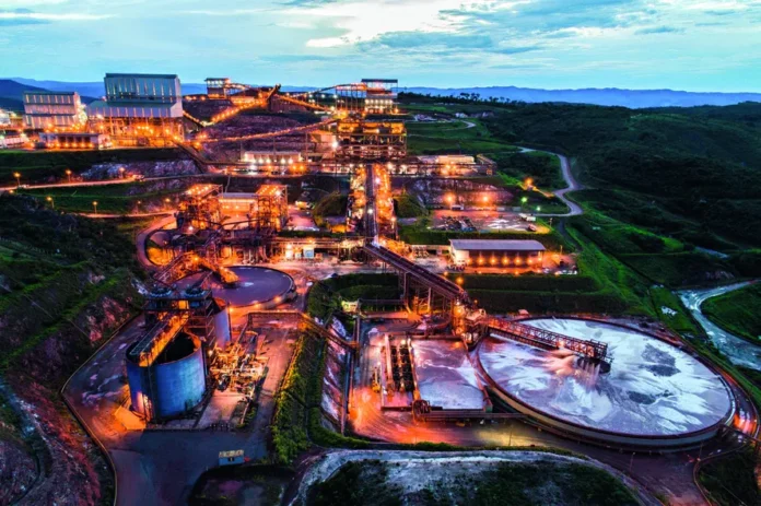 Esse movimento vem na esteira da proposta de aquisição de £39 bilhões (US$ 49,6 bilhões) feita pela BHP, que acabou sendo frustrada.