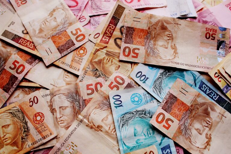 Governo de Minas lança linhas de crédito emergenciais no Vale do Aço para microempresas e prefeituras atingidas pelas chuvas Governo de Minas lança linhas de crédito emergenciais no Vale do Aço para microempresas e prefeituras atingidas pelas chuvas