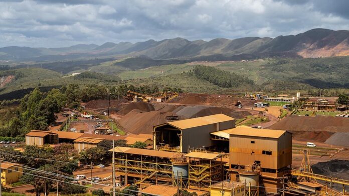As posições disponíveis na Herculano Mineração são para contratos CLT e vêm acompanhadas de um pacote de benefícios atrativo