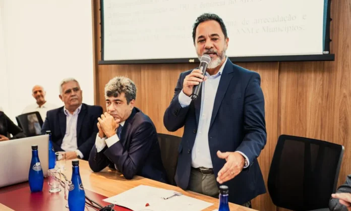 marco-antonio-lage-amig Após a eleição, Marco Antônio Lage destacou a situação difícil enfrentada pelos municípios mineradores, que produzem recursos não renováveis e lutam por uma compensação justa pela exploração mineral