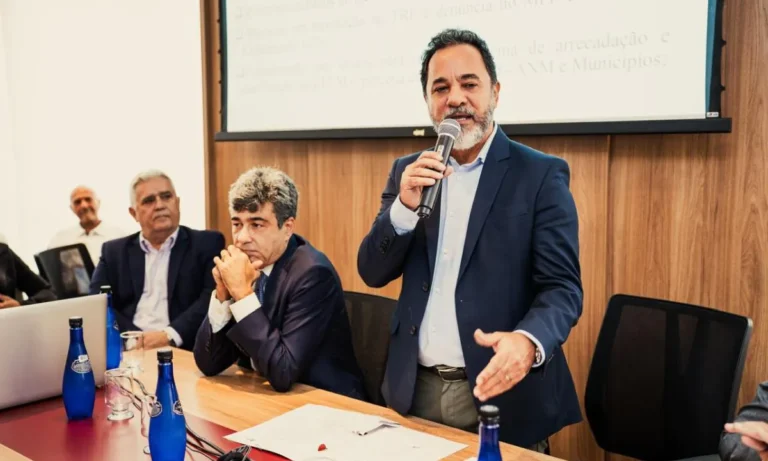 Após a eleição, Marco Antônio Lage destacou a situação difícil enfrentada pelos municípios mineradores, que produzem recursos não renováveis e lutam por uma compensação justa pela exploração mineral