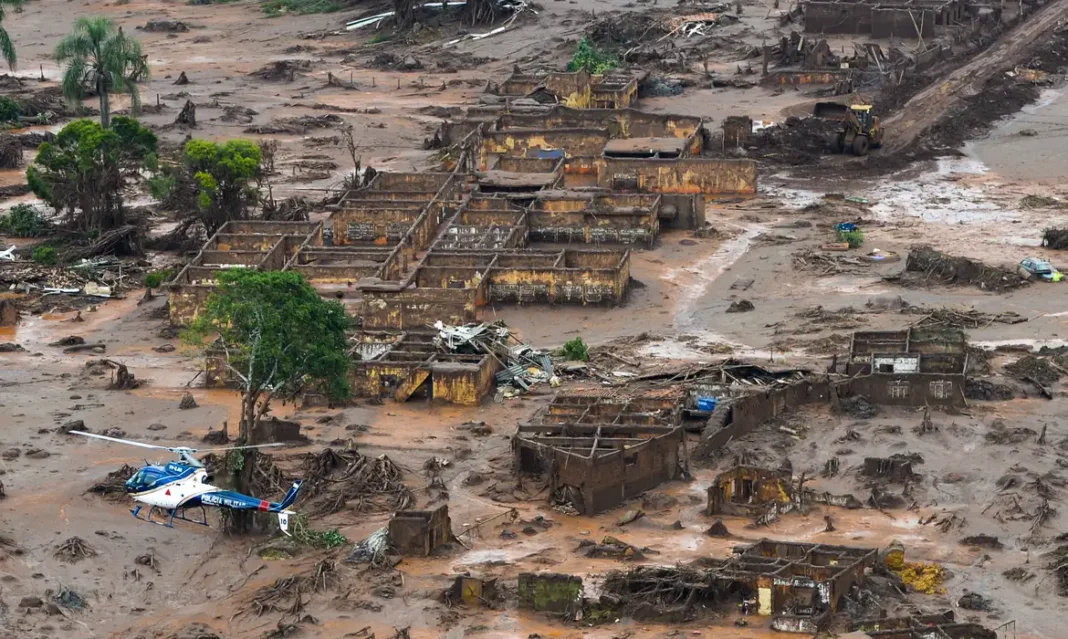 O estudo, que acompanha a saúde da população local de Brumadinho desde 2021, apontou que a porcentagem de crianças com níveis de arsênio acima do valor de referência aumentou de 42% em 2021 para 57% em 2023