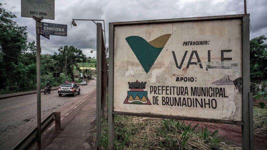 vale-brumadinho A maior parte dessas ações causadas pela tragédia de Brumadinho envolve a construção e reforma de escolas, hospitais e unidades de saúde, bem como o fornecimento de equipamentos e veículos para serviços públicos essenciais