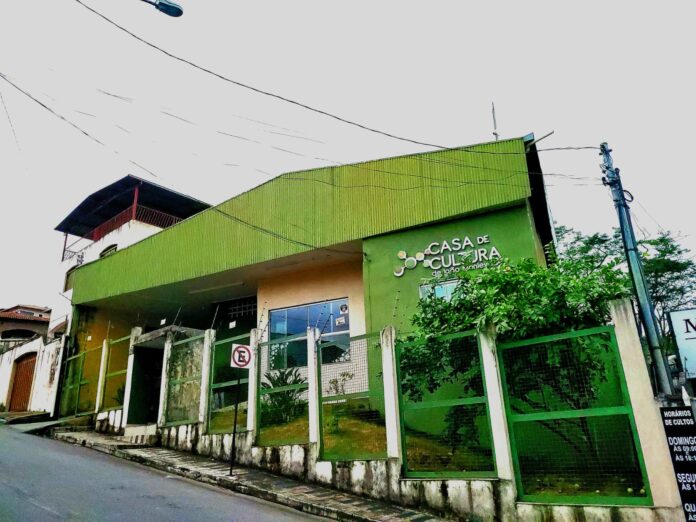 Fachada 2 O Conselho Municipal de Política Cultural de João Monlevade é composto por 14 membros titulares e seus respectivos suplentes, sendo dois representantes da Fundação Casa de Cultura; cinco do Poder Executivo; seis da classe artística e um representante da população
