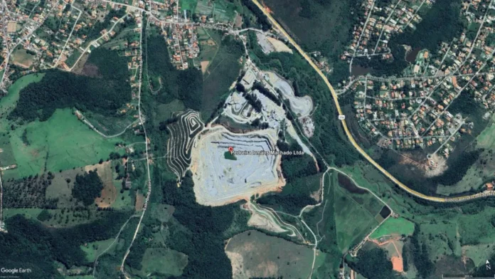 A concessão da servidão minerária no distrito de Ouro Preto, autorizada pela Agência Nacional de Mineração (ANM), permitia que a empresa ocupasse 34 hectares para a instalação de estruturas voltadas para a lavra