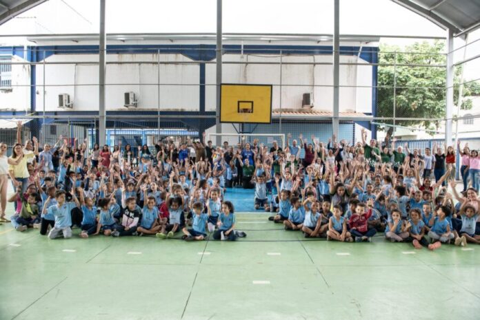 O montante de R$ 1,7 milhão da parceria entre Usiminas e a prefeitura foi destinado a diversas melhorias na estrutura da escola, com a intenção de criar um ambiente mais acolhedor e funcional para os alunos e funcionários