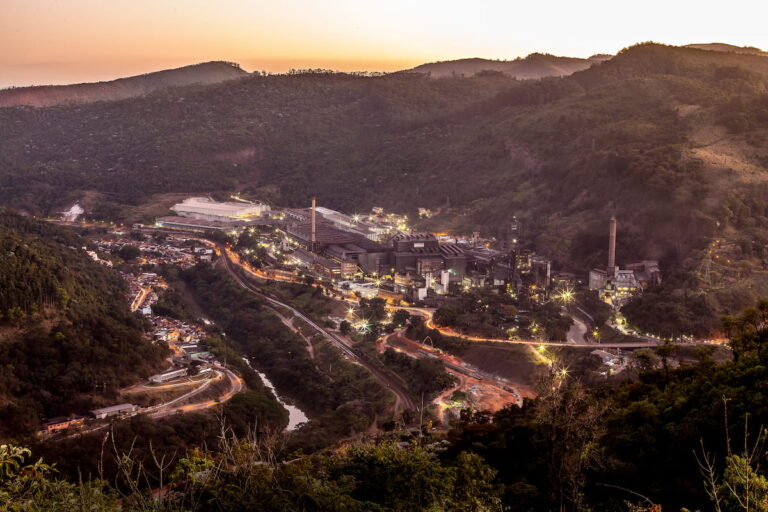 ArcelorMittal cancela expansão de Usina em João Monlevade e redireciona R$ 6 bilhões para modernização do parque industrial