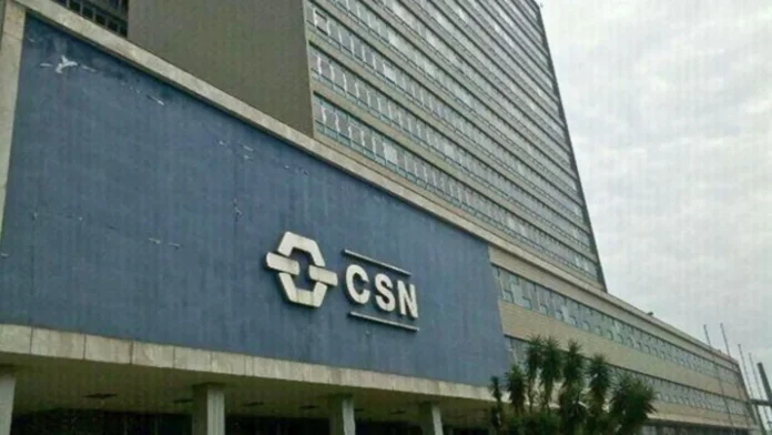 csn (1) Caso a CSN não venda as ações da Usiminas dentro de 90 dias, a multa diária será elevada para R$ 10 milhões, também por um período de três meses