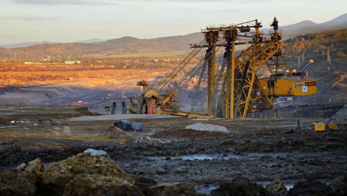 Os royalties da mineração tem grande impacto econômico, já que os royalties da mineração ajudam a financiar diversas ações no âmbito local, como infraestrutura, saúde e educação
