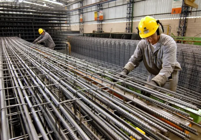 A receita líquida da Gerdau no 4T24 foi de R$ 16,8 bilhões, um aumento de 14,3% em relação ao quarto trimestre de 2023.