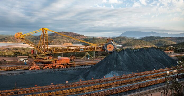 minerio-ferro O estado se manteve como o maior faturante no Brasil, representando 40% do total gerado pelo setor no país, que alcançou R$ 270,8 bilhões — um crescimento geral de 9,1% em relação ao ano anterior