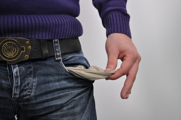 O Brasil fechou o mês de janeiro com 6,5% de taxa de desemprego. Os dados do IBGE mostram que no trimestre do ano anterior a apuração foi de 6,2% (encerrado em outubro de 2024).