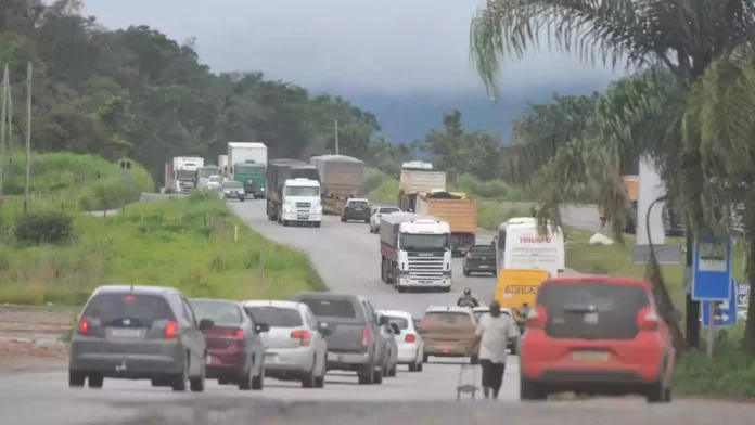 Durante esse período, as obras do Plano de 100 Dias que causam interferência na pista da BR-381 serão suspensas, visando garantir maior fluidez e segurança para os motoristas