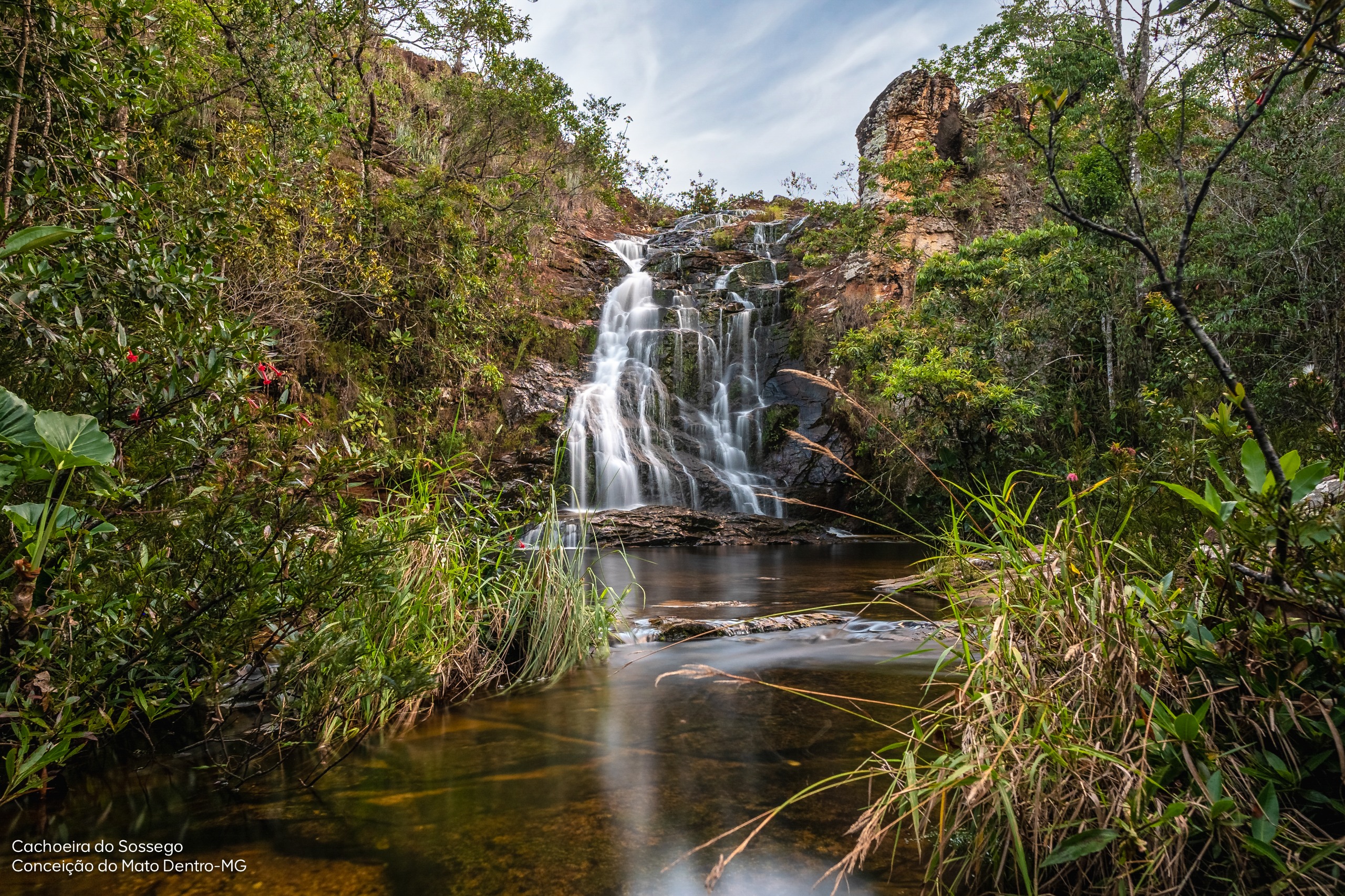 Top 5 cachoeiras para você conhecer em Conceição do Mato Dentro 3 A cachoeira do Sossego, é um paraíso natural es condido nas montanhas do município.
