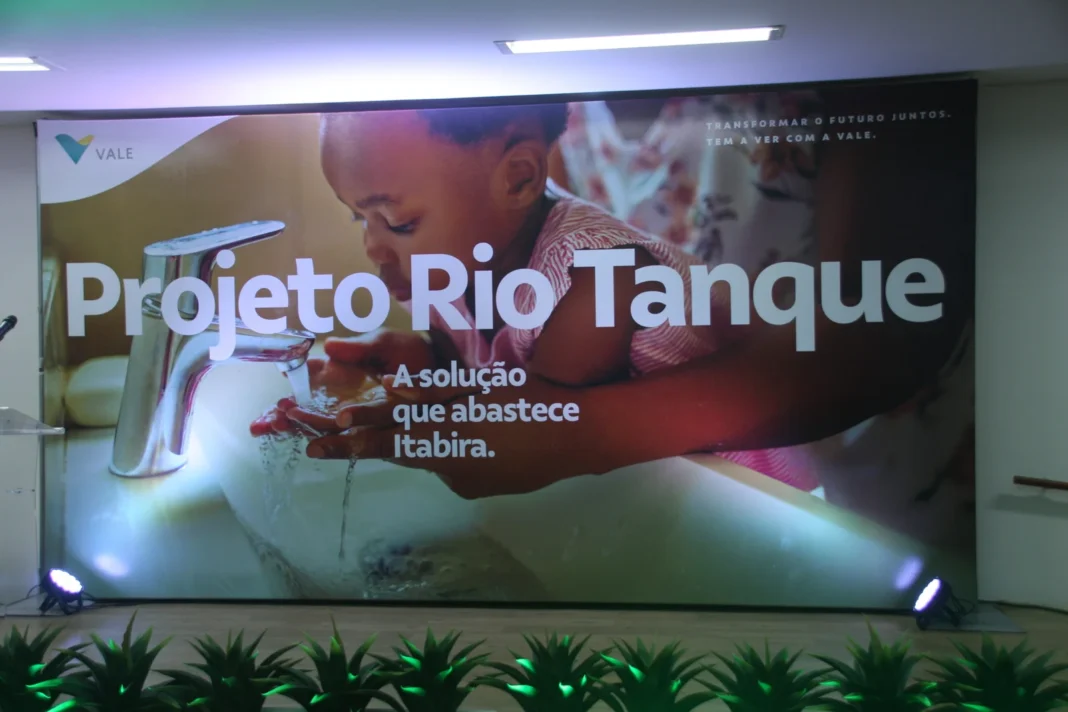 André Viana enfatizou que o projeto do Rio Tanque, que visa recuperar e preservar o sistema hídrico da região, é mais do que um benefício ambiental; é um ato de responsabilidade social da Vale com a comunidade itabirana.