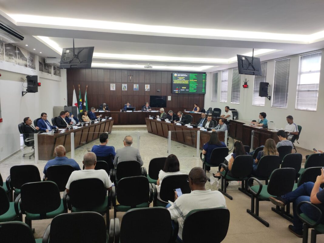 reuniao 13 marco O Projeto de Lei aprovado tem como objetivo viabilizar a ampliação da sede da APASMON, localizada na Rua Olga Demétria, no bairro Mangabeiras