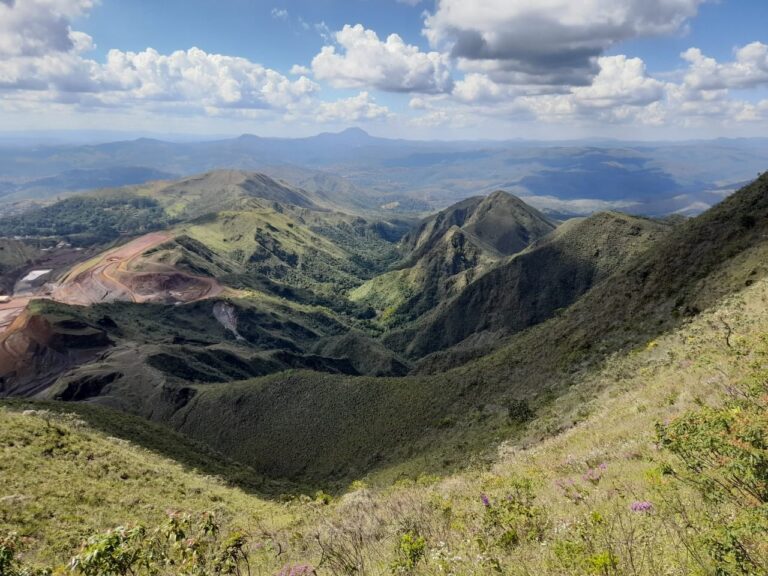 Serra do Curral: esquema de extração irregular de minério causa prejuízo de R$ 832 milhões Serra do Curral: esquema de extração irregular de minério causa prejuízo de R$ 832 milhões