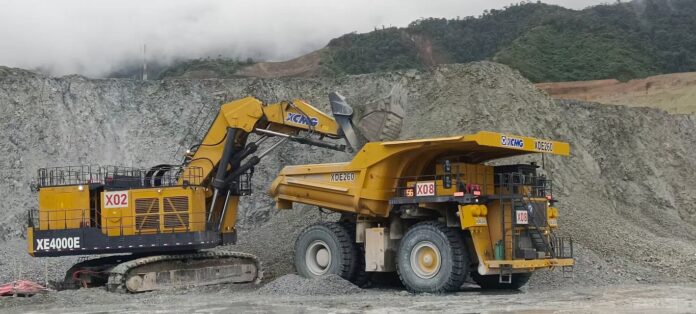 IMG-20250325-WA0003 Projetado para atender às necessidades do mercado de mineração, o XDE260 garante operações seguras e eficientes