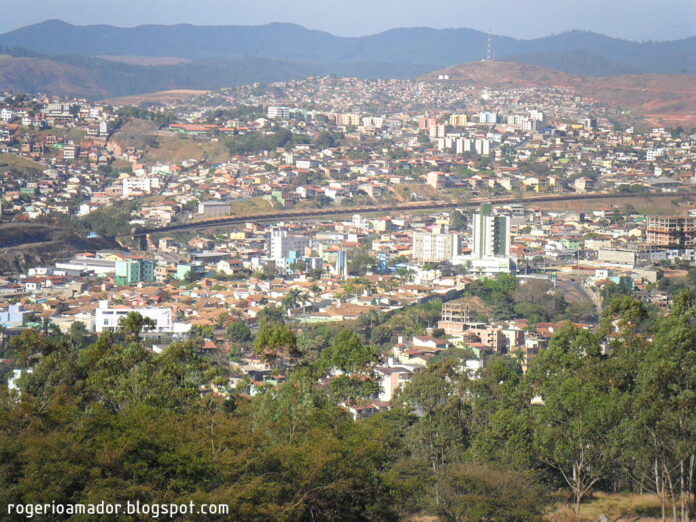 A população é orientada a planejar suas atividades levando em consideração essas alterações no funcionamento dos serviços públicos durante este período festivo em Itabira.