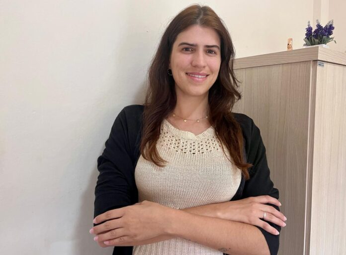 Além de cuidar da saúde mental, a proposta de ter uma psicóloga também visa aumentar a produtividade e contribuir para uma administração mais eficiente, sensível às necessidades de quem atua diariamente em prol da população