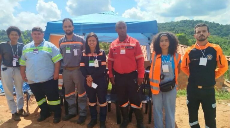 Os simulados são fundamentais para a promoção da cultura de prevenção entre os moradores, assegurando que todos estejam preparados para agir adequadamente em situações de emergência.