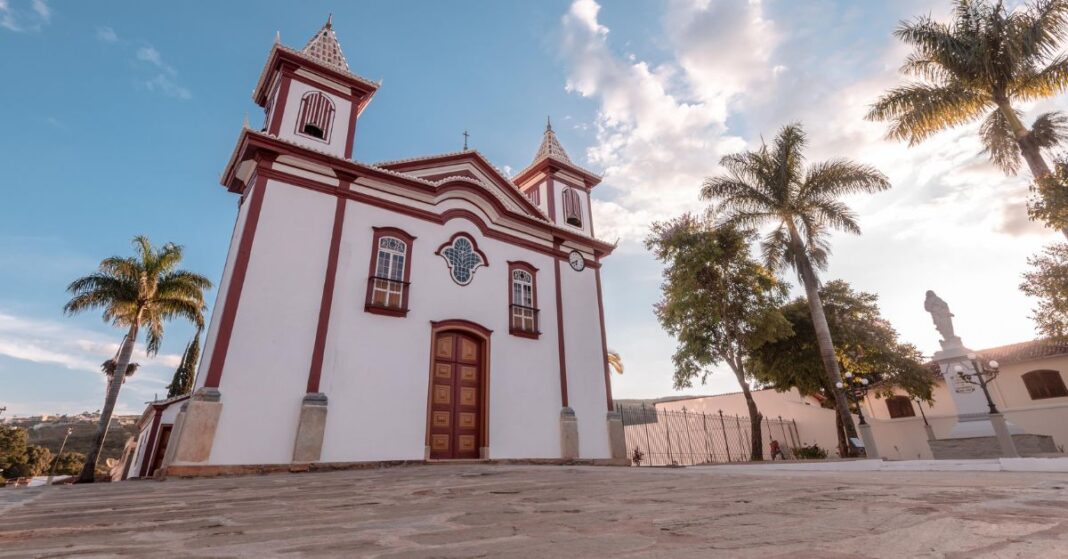 A Anglo American amplia sua atuação além da mineração e fortalece identidade regional com projetos que vão desde a restauração de igrejas seculares até o incentivo a manifestações culturais tradicionais
