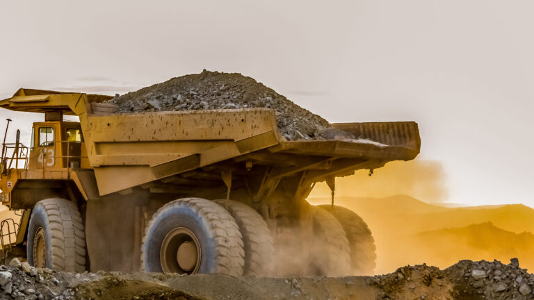 O Tribunal de Contas da União (TCU) foi responsável por apurar a magnitude dessa sonegação, identificando a falta de pagamento de royalties pelas mineradoras