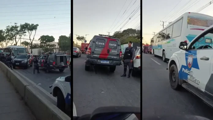 O incidente começou quando o suspeito aproveitou o embarque de um passageiro em frente a uma faculdade no bairro Colina de Laranjeiras para invadir o ônibus