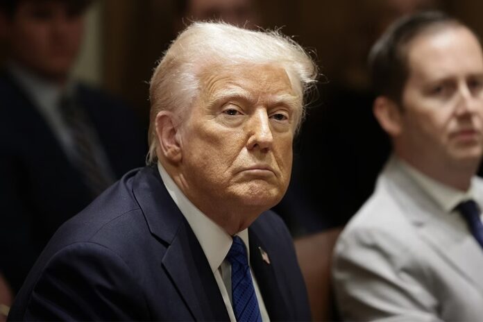 trump-aço O aumento das tarifas pode afetar significativamente a competitividade das exportações brasileiras nos Estados Unidos, que representa um dos maiores mercados para o aço e alumínio do país