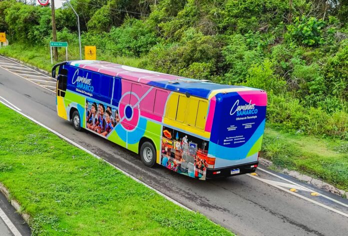 Caminhos-Samarco-onibus A iniciativa da Samarco percorre Espírito Santo e Minas Gerais promovendo inclusão digital e valorização cultural em escolas móveis