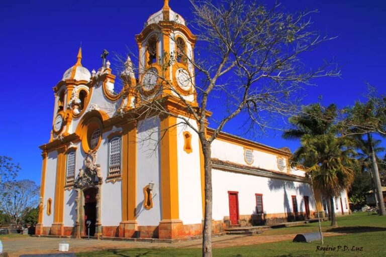 A programação do evento inclui uma série de palestras, oficinas, debates e dinâmicas voltadas para a formação de gestores públicos, especialmente das áreas de cultura, turismo, planejamento urbano e prestação de contas das cidades históricas