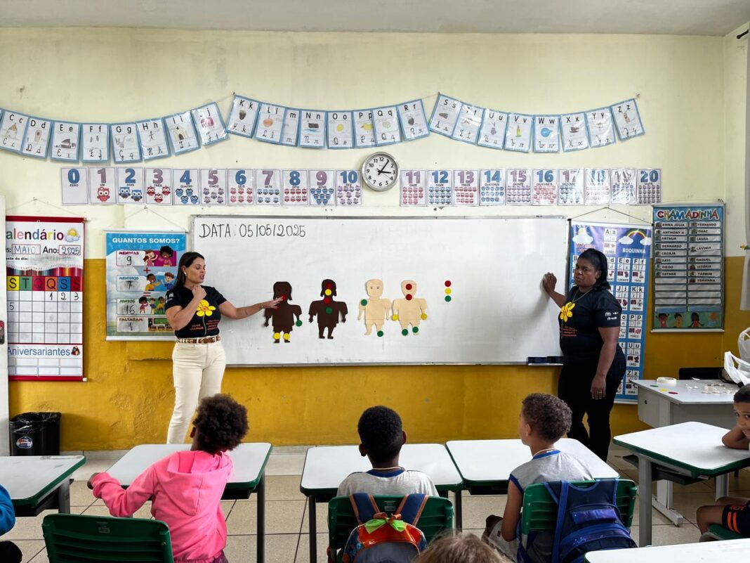 O Maio Laranja é um alerta para que todos nós, enquanto sociedade e poder público, estejamos atentos aos sinais de violência e atuemos com firmeza na garantia dos direitos das nossas crianças e adolescentes