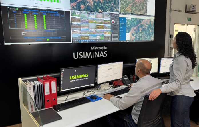 Mineracao-Usiminas-conta-com-monitoramento-online-da-qualidade-do-ar-e-da-agua O acompanhamento dos dados é realizado 24 horas por dia por uma equipe especializada que atua no Centro de Controle Integrado da Usiminas