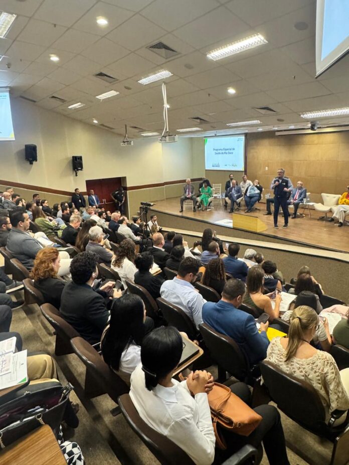 O acordo garante apoio técnico e institucional do governo federal para a implementação do Programa Especial de Saúde do Rio Doce, uma iniciativa que integra o processo de reparação dos danos causados pelo rompimento da barragem de Fundão, ocorrido em Mariana no ano de 2015