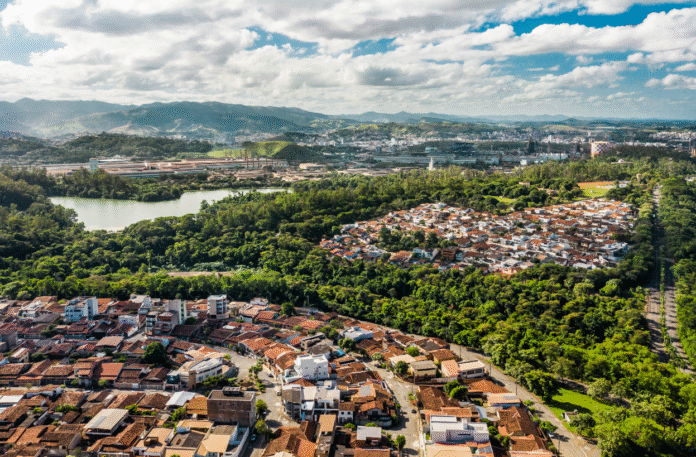 Usiminas é reconhecida pela terceira vez consecutiva no Índice de Sustentabilidade da B3 Única representante da indústria do aço no ISE, Usiminas diz que reforça o compromisso com práticas responsáveis e respeito ao meio ambiente