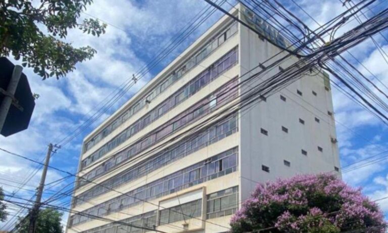 Prédio da Cemig com 13,8 mil metros² não atrai compradores após dois leilões Prédio da Cemig com 13,8 mil metros² não atrai compradores após dois leilões