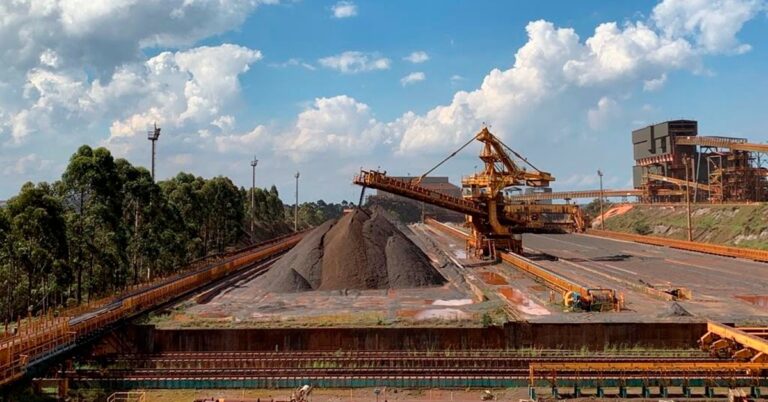 Mineração fatura R$ 29,8 bilhões em três meses e Minas lidera com 40% do total nacional Mineração fatura R$ 29,8 bilhões em três meses e Minas lidera com 40% do total nacional