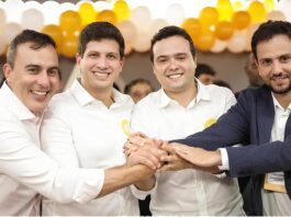 Cerimônia reuniu lideranças de quase 100 municípios. Otacilinho, que já demonstrava influência regional como prefeito de uma das cidades mais afetadas pela atividade mineradora, agora assume a missão de transformar essa trajetória local em força estadual