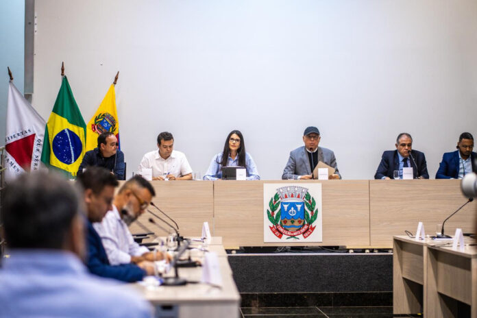 unnamed Com uma estrutura que inclui um mineroduto de 529 quilômetros cruzando 33 municípios, o Sistema Minas-Rio se prepara agora para um novo passo: o segundo alteamento da barragem, com elevação de 700 para 725 metros.