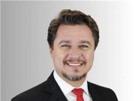 Ainda durante o discurso, o vereador criticou duramente a proposta da Vale para qualificação da mão de obra local diante da futura saída da empresa