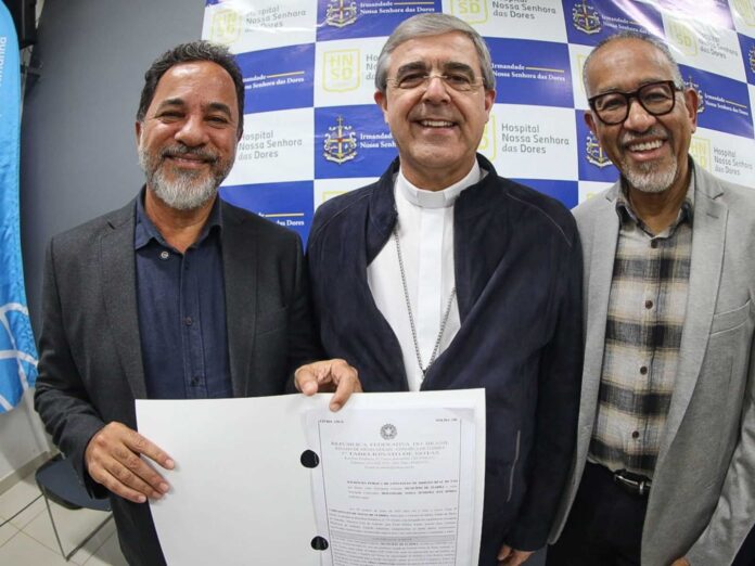 Durante o evento, o prefeito Marco Antônio Lage destacou que a concessão ao Hospital Nossa Senhora das Dores representa um passo fundamental para o fortalecimento da rede pública de saúde em Itabira e região