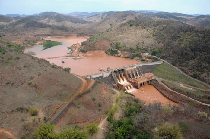 Brazil mining dam O objetivo é antecipar falhas e fornecer uma base técnica para decisões mais rápidas e assertivas — especialmente em regiões com histórico de rompimentos de barragens ou em locais onde há grande concentração de comunidades no entorno