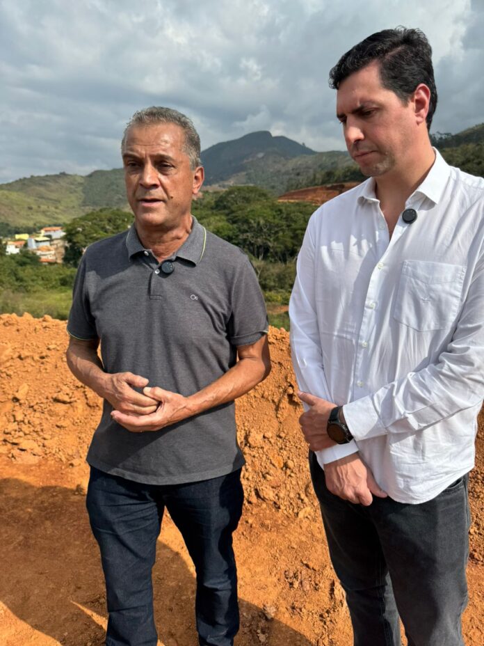 O novo traçado na MGC-262, que percorre áreas previamente desapropriadas da Bassari Mineração, foi projetado para aliviar o tráfego na BR-381, funcionando como rota alternativa